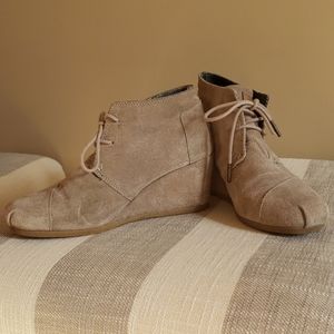 TOMS lace up booties - Grey Sz 8